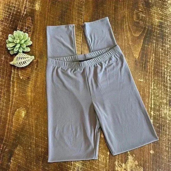 Frank Lyman Design | Warm Gray Leggings - Picture 1 of 2